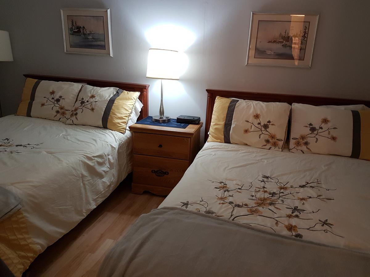 Pinecone Motel Sussex Dış mekan fotoğraf