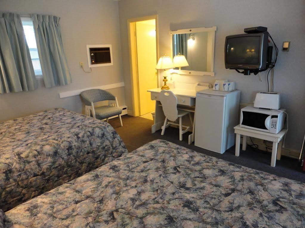 Pinecone Motel Sussex Dış mekan fotoğraf