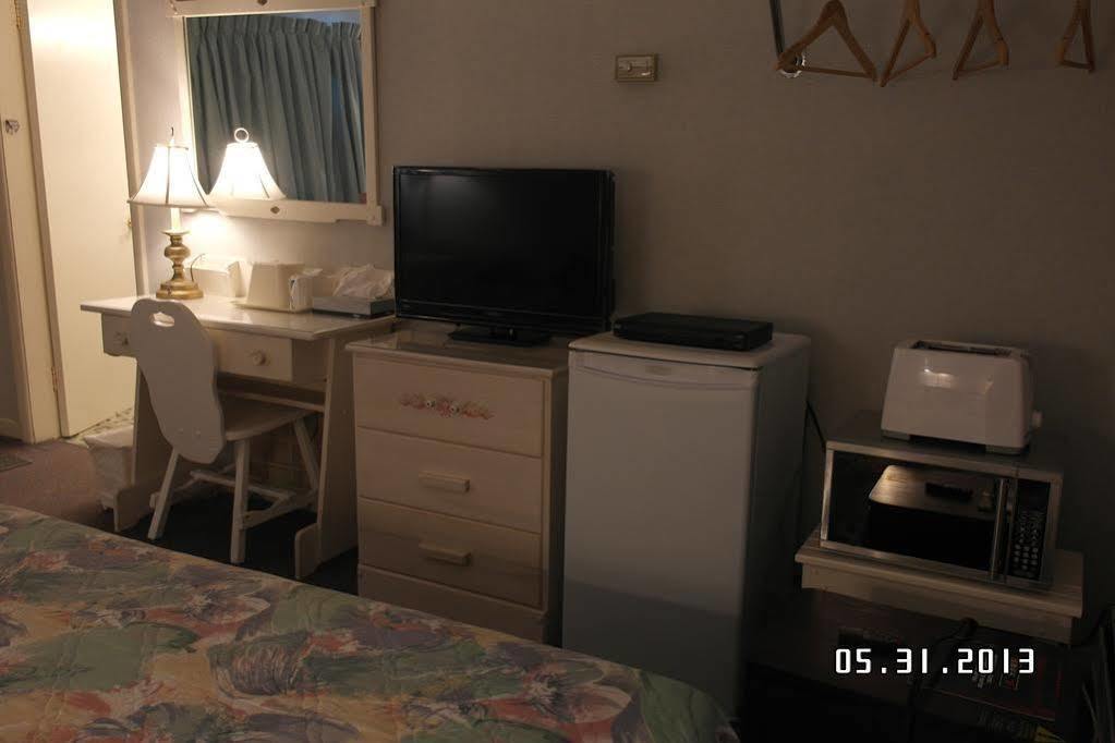 Pinecone Motel Sussex Dış mekan fotoğraf